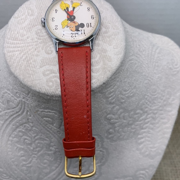 Authentic Mickey Mouse Watch - Picture 4 of 8